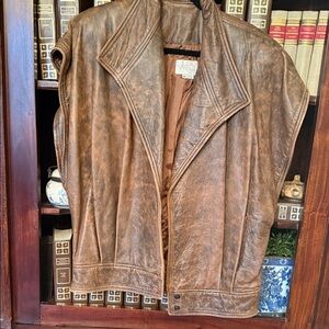 Vakko women. Tan Leather Jacket. Vintage wonderful